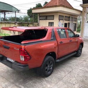 nắp thùng xe bán tải hilux