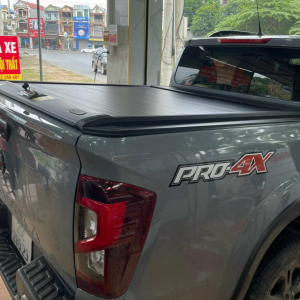 Giá nắp thùng cuộn cơ Nissan Navara chính hãng