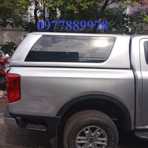 Lắp nắp thùng cao Ford Ranger Stormtrak Plastic Thái Lan cho khách