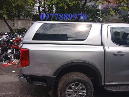 Lắp nắp thùng cao Ford Ranger Stormtrak Plastic Thái Lan cho khách