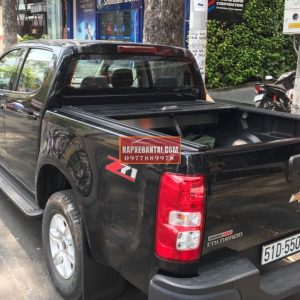 Lắp nắp thùng cuộn cơ chevrolet colorado chính hãng