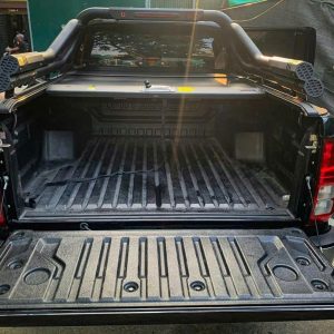 Lắp nắp thùng cuộn cơ Mitsubishi Triton cho khách