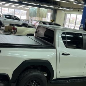 Nắp thùng cuộn cơ Toyota Hilux