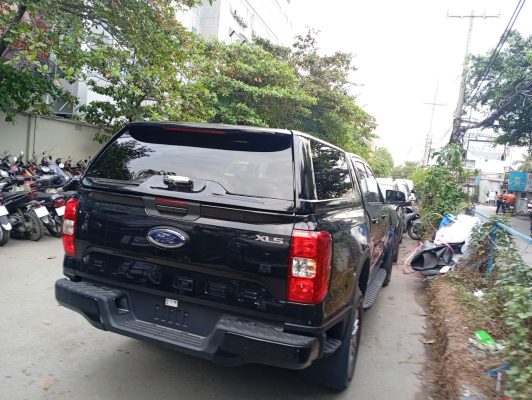 Nắp thùng xe bán tải Khánh Hòa